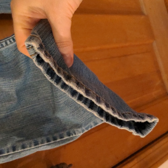 Levi's Signature Cotton Distressed Low Rise Button Fly Size 5 Jeans 🔥Host Pick - Picture 5 of 12
